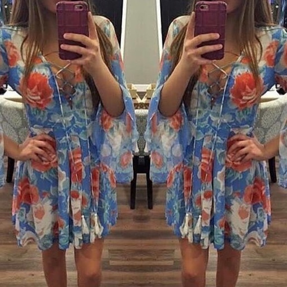 Gorgeous lightweight floral dress. Size medium - Picture 1 of 8